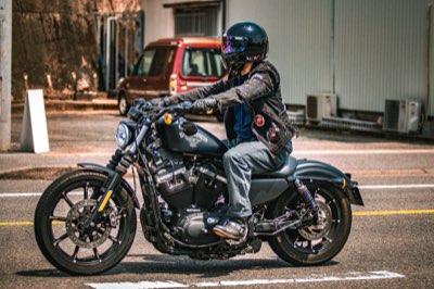 クルーザーバイクの比較 都市型とスポーツ型の違いを解説